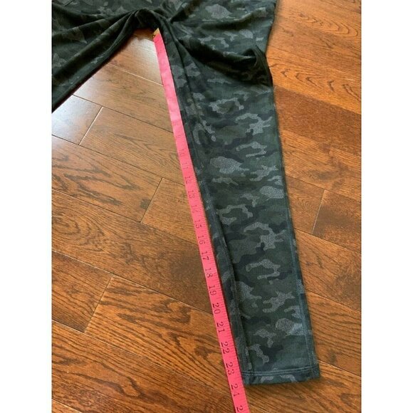 FABLETICS Size XXS Powerhold Womens High Waisted Printed Green Camo Leggings - Picture 8 of 9